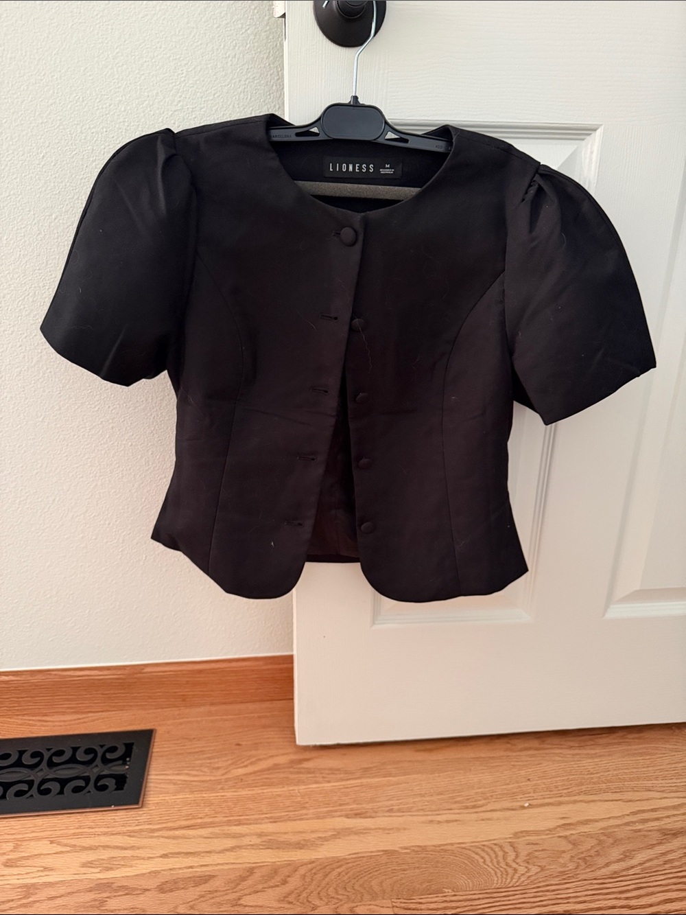 Lioness femme blouse in Onyx